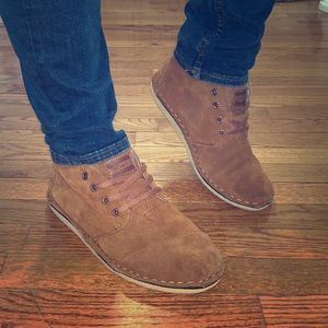 Tom’s Chestnut Suede Desert Boot